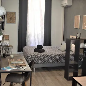 Appartamento Studio Industriel De Steenia Vieux Port, Marsiglia